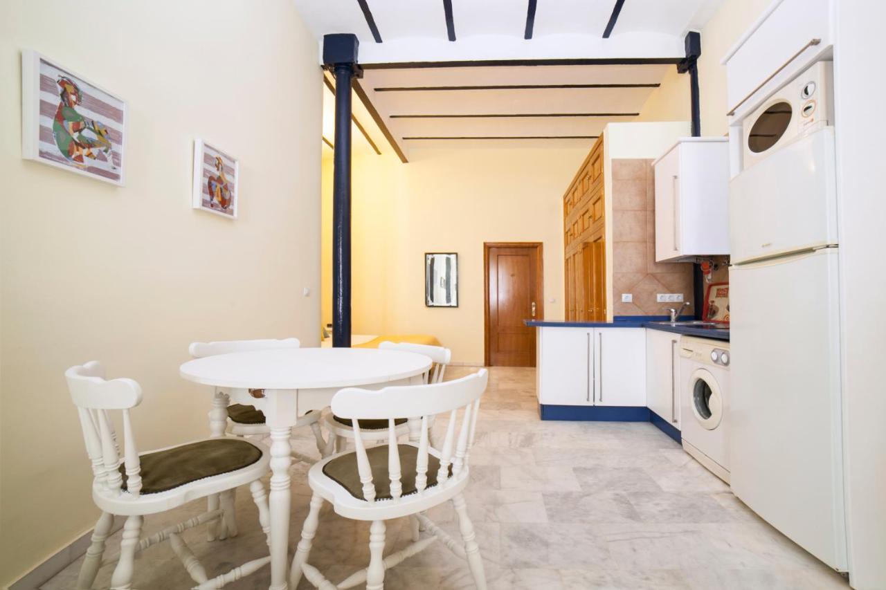 Alohamundi Valvanera Sevilla Exteriör bild